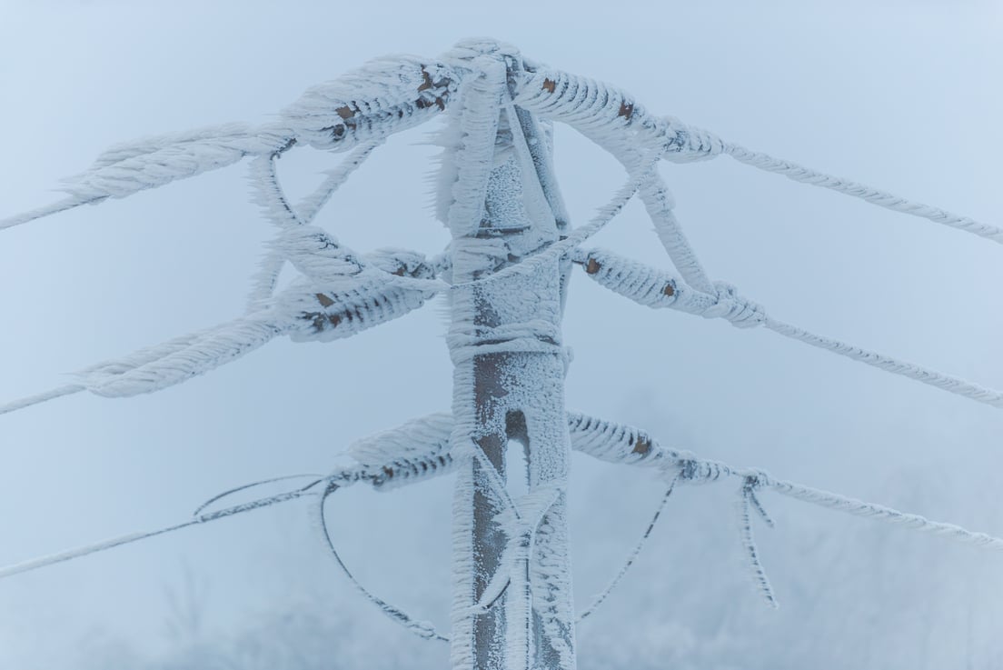 Icing impact on utility lines